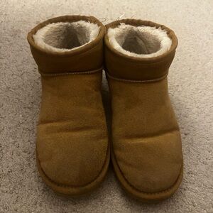 Ugg Brown suede ankle boots